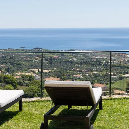 Eftychia - Panoramic Sea View Apartment Svoronata